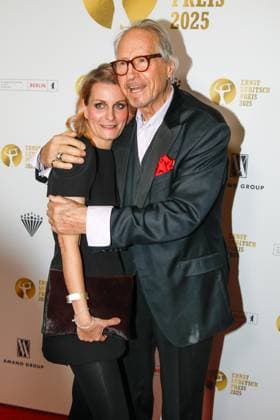 67 Award Ceremony of the Ernst Lubitsch Prize 2025 Berlin, 29 10 2025 Reiner Schöne with wife Anja Drendel at the 67 Award Ceremony of the Ernst Lubitsch Prize 2025 at the Babylon cinema in Berlin Berlin Copyright: xMatthiasxGränzdörferx