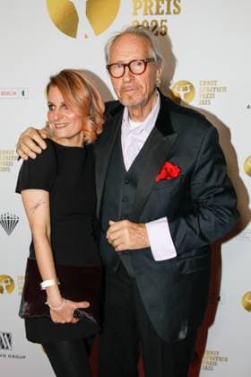 67 Award Ceremony of the Ernst Lubitsch Prize 2025 Berlin, 29 10 2025 Reiner Schöne with wife Anja Drendel at the 67 Award Ceremony of the Ernst Lubitsch Prize 2025 at the Babylon cinema in Berlin Berlin Copyright: xMatthiasxGränzdörferx