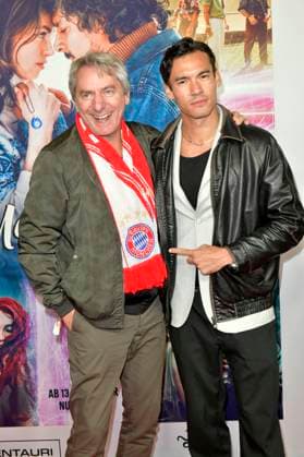 Till Schmerbeck with guest at the premiere of the movie Make Me Feel at Zoo Palast Berlin, 29 10 2025 Foto:xM.xBehrensx xFuturexImagex feel_5052