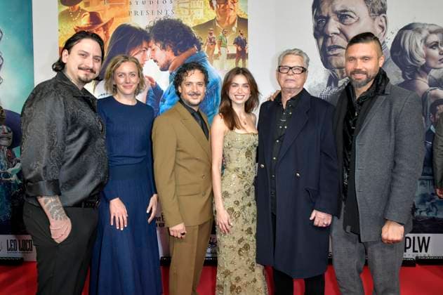Timur Örge, Franziska Machens, Erkan Acar, Charleen Weiss, Ronald Nitschke and Michael David Pate at the premiere of the feature film Make Me Feel at Zoo Palast Berlin, 29 10 2025 Foto:xM.xBehrensx xFuturexImagex feel_5074
