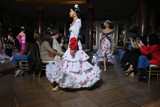 International Flamenco Fashion Week Madrid, (SIMOF) - 30 Oct 2025 A model walks in a Conso Delgado design at the International Flamenco Fashion Week Madrid, (SIMOF) show, at the Wellington Hotel. Madrid Spain Copyright: xAtilanoxGarciax xSOPAxImagesx FOTO54028