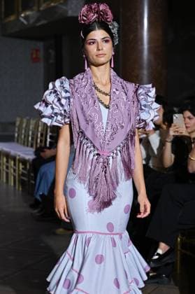 International Flamenco Fashion Week Madrid, (SIMOF) - 30 Oct 2025 A model walks in a Pilar Vera design at the International Flamenco Fashion Week Madrid, (SIMOF) show, at the Wellington Hotel. Madrid Spain Copyright: xAtilanoxGarciax xSOPAxImagesx FOTO54033