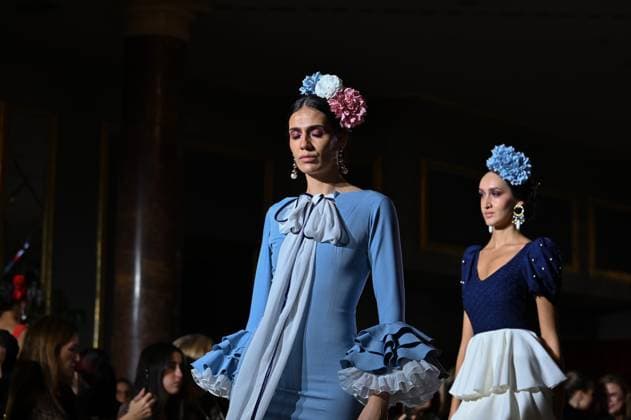 International Flamenco Fashion Week Madrid, (SIMOF) - 30 Oct 2025 A model walks in a Flor De Cerezo design at the International Flamenco Fashion Week Madrid, (SIMOF) show, at the Wellington Hotel. Madrid Spain Copyright: xAtilanoxGarciax xSOPAxImagesx FOTO54055