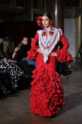 International Flamenco Fashion Week Madrid, (SIMOF) - 30 Oct 2025 A model walks in a Flor De Cerezo design at the International Flamenco Fashion Week Madrid, (SIMOF) show, at the Wellington Hotel. Madrid Spain Copyright: xAtilanoxGarciax xSOPAxImagesx FOTO54061