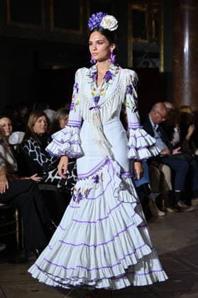 International Flamenco Fashion Week Madrid, (SIMOF) - 30 Oct 2025 A model walks in a Flor De Cerezo design at the International Flamenco Fashion Week Madrid, (SIMOF) show, at the Wellington Hotel. Madrid Spain Copyright: xAtilanoxGarciax xSOPAxImagesx FOTO54071