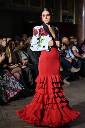 International Flamenco Fashion Week Madrid, (SIMOF) A model walks in a Peca design at the International Flamenco Fashion Week Madrid, (SIMOF) show, at the Wellington Hotel, on October 30, 2025 in Madrid, Spain Copyright: xx FOTO54083