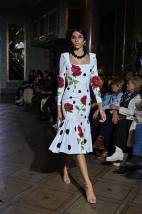 International Flamenco Fashion Week Madrid, (SIMOF) - 30 Oct 2025 A model walks in a Peca design at the International Flamenco Fashion Week Madrid, (SIMOF) show, at the Wellington Hotel. Madrid Spain Copyright: xAtilanoxGarciax xSOPAxImagesx FOTO54086
