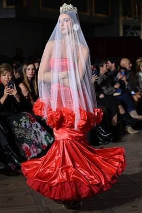 International Flamenco Fashion Week Madrid, (SIMOF) - 30 Oct 2025 A model walks in a Peca design at the International Flamenco Fashion Week Madrid, (SIMOF) show, at the Wellington Hotel. Madrid Spain Copyright: xAtilanoxGarciax xSOPAxImagesx FOTO54096