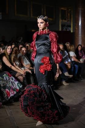 International Flamenco Fashion Week Madrid, (SIMOF) - 30 Oct 2025 A model walks in a Peca design at the International Flamenco Fashion Week Madrid, (SIMOF) show, at the Wellington Hotel. Madrid Spain Copyright: xAtilanoxGarciax xSOPAxImagesx FOTO54100