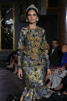 International Flamenco Fashion Week Madrid, (SIMOF) - 30 Oct 2025 A model walks in a Peca design at the International Flamenco Fashion Week Madrid, (SIMOF) show, at the Wellington Hotel. Madrid Spain Copyright: xAtilanoxGarciax xSOPAxImagesx FOTO54101