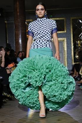 International Flamenco Fashion Week Madrid, (SIMOF) - 30 Oct 2025 A model walks in a Peca design at the International Flamenco Fashion Week Madrid, (SIMOF) show, at the Wellington Hotel. Madrid Spain Copyright: xAtilanoxGarciax xSOPAxImagesx FOTO54107