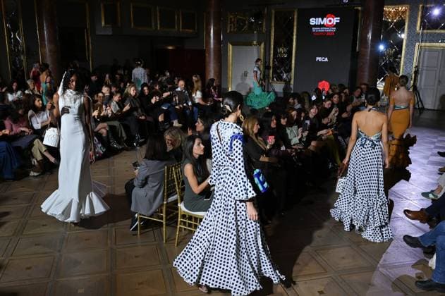 International Flamenco Fashion Week Madrid, (SIMOF) - 30 Oct 2025 A model walks in a Peca design at the International Flamenco Fashion Week Madrid, (SIMOF) show, at the Wellington Hotel. Madrid Spain Copyright: xAtilanoxGarciax xSOPAxImagesx FOTO54119
