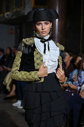 International Flamenco Fashion Week Madrid, (SIMOF) - 30 Oct 2025 A model walks in a Sergy design at the International Flamenco Fashion Week Madrid, (SIMOF) show, at the Wellington Hotel. Madrid Spain Copyright: xAtilanoxGarciax xSOPAxImagesx FOTO54122