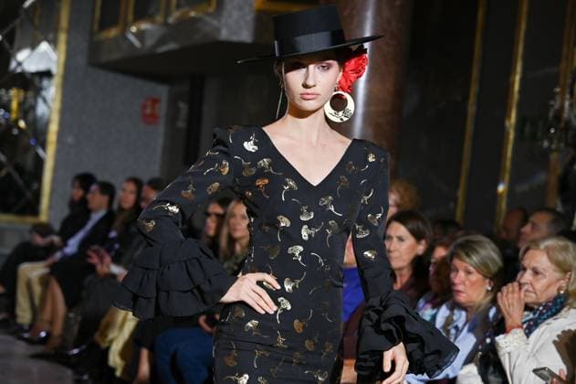 International Flamenco Fashion Week Madrid, (SIMOF) - 30 Oct 2025 A model walks in a Sergy design at the International Flamenco Fashion Week Madrid, (SIMOF) show, at the Wellington Hotel. Madrid Spain Copyright: xAtilanoxGarciax xSOPAxImagesx FOTO54129