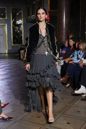 International Flamenco Fashion Week Madrid, (SIMOF) - 30 Oct 2025 A model walks in a Sergy design at the International Flamenco Fashion Week Madrid, (SIMOF) show, at the Wellington Hotel. Madrid Spain Copyright: xAtilanoxGarciax xSOPAxImagesx FOTO54133