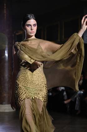 International Flamenco Fashion Week Madrid, (SIMOF) - 30 Oct 2025 A model walks in a Victorio and Lucchino design at the International Flamenco Fashion Week Madrid, (SIMOF) show, at the Wellington Hotel. Madrid Spain Copyright: xAtilanoxGarciax xSOPAxImagesx FOTO54158