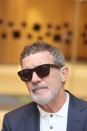 October 30, 2025: October 30, 2025 (malaga) The red carpet was rolled out for the premiere of this musical Godspell , which was attended by guests from the artistic universe and recognized personalities of the city. The Malaga actor and director Antonio BAnderas presents his version of the classic musical, where a group of young people rediscover the teachings of Jesus among ruins, songs and parables from the Gospel according to San Mateo. They posed at the photocall together with their partner Nicole Kimpel - ZUMAc161 20251030_zap_c161_025 Copyright: xLorenzoxCarnerox