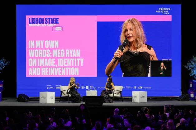 TRIBECA FESTIVAL LISBOA Meg Ryan (L) and Catarina Furtado (R) addresses the audience during first day of Tribeca Festival Lisboa 2025 in Lisbon, Portugal. 10 30 2025 Lisboa Unicorn Factory Lisboa Lisboa Portugal Copyright: xBrunoxdexCarvalhox