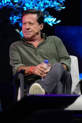 TRIBECA FESTIVAL LISBOA Joaquim de Almeida addresses the audience during first day of Tribeca Festival Lisboa 2025 in Lisbon, Portugal. 10 30 2025 Lisboa Unicorn Factory Lisboa Lisboa Portugal Copyright: xBrunoxdexCarvalhox