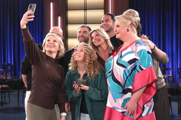 Susan Link, Lotta Lubkoll, Micky Beisenherz, Valerie Niehaus, Bülent Ceylan and Daphne de Luxe at the recording of the WDR talk show Kölner Treff at WDR Studio BS 3 Cologne, 30 10 2025 Foto:xR.xSchmiegeltx xFuturexImagex koelner_treff3010_5001
