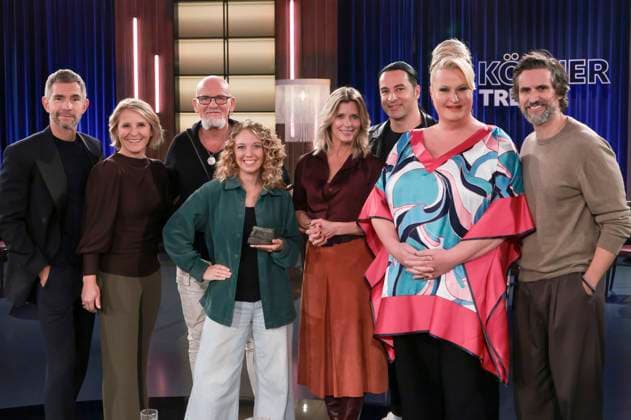 Micky Beisenherz, Susan Link, Björn Both, Lotta Lubkoll, Valerie Niehaus, Bülent Ceylan, Daphne de Luxe and Tom Beck at the recording of the WDR talk show Kölner Treff at WDR Studio BS 3 Cologne, 30 10 2025 Foto:xR.xSchmiegeltx xFuturexImagex koelner_treff3010_5007