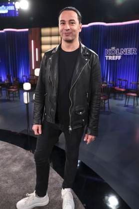Bülent Ceylan at the recording of the WDR talk show Kölner Treff in WDR Studio BS 3 Cologne, 30 10 2025 Foto:xR.xSchmiegeltx xFuturexImagex koelner_treff3010_5042
