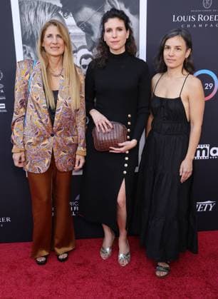 30 October 2025 - Los Angeles, California - Claire Franzoni, Delphine MalaussÅ½na, HÅ½lÂne Merlin. The French American Film Festival Screening of Netflix s Nouvelle Vague held at the DGA Theater Complex. Los Angeles USA - ZUMAa123 20251030_zaa_a123_034 Copyright: xADx