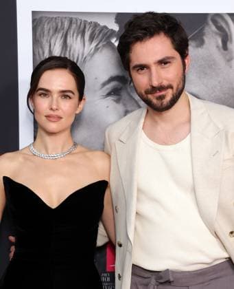 30 October 2025 - Los Angeles, California - Zoey Deutch, Guillaume Marbeck. The French American Film Festival Screening of Netflix s Nouvelle Vague held at the DGA Theater Complex. Los Angeles USA - ZUMAa123 20251030_zaa_a123_035 Copyright: xADx