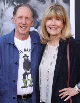 30 October 2025 - Los Angeles, California - Dennis Dugan, Sharon Dugan. The French American Film Festival Screening of Netflix s Nouvelle Vague held at the DGA Theater Complex. Los Angeles USA - ZUMAa123 20251030_zaa_a123_036 Copyright: xADx