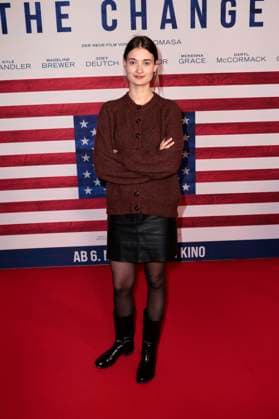 Philine Schmölzer at the premiere of the feature film Make Me Feel in the Astor Film Lounge Berlin, 30 10 2025 Foto:xS.xGabschx xFuturexImagex change_5030