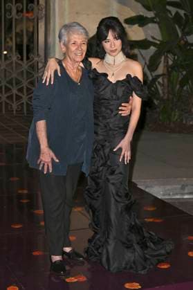 Mercedes Rodriguez and Camila Cabello at the 5 Dia De Muertos Gala presented by Lexus, Tequila Don Julio, Nike, Dnero, Mattel, Calamigos Ranch and Maremoto at Los¯Angeles¯River¯Center¯ ¯Gardens Los Angeles, 30 10 2025 Foto:xD.xStarbuckx xFuturexImagex muertos_5017