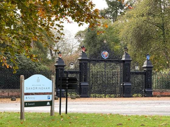 It was very quiet and life seemed to be carrying on as normal around the Sandringham Estate today. General views around Sandringham. Andrew Mountbatten Windsor, formerly Prince Andrew, is reported to have been banished to a private home on the Sandringham Estate in Norfolk. Prince Andrew, Sandringham, Norfolk, on 31st October, 2025 **NO CREDIT** 