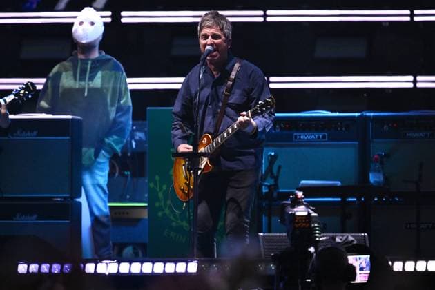 OASIS CONCERT MELBOURNE, Noel Gallagher of English rock band Oasis performs during the first show of their Australian tour at Marvel Stadium, in Melbourne, Friday, October 31, 2025. ( NO ARCHIVING, EDITORIAL USE ONLY MELBOURNE VICTORIA AUSTRALIA  Copyright: xJOELxCARRETTx 20251031117459383083