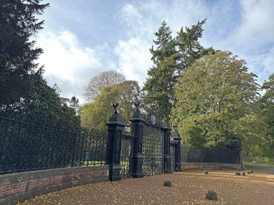 It was very quiet and life seemed to be carrying on as normal around the Sandringham Estate today. General views around Sandringham. Andrew Mountbatten Windsor, formerly Prince Andrew, is reported to have been banished to a private home on the Sandringham Estate in Norfolk. Prince Andrew, Sandringham, Norfolk, on 31st October, 2025 **NO CREDIT** 