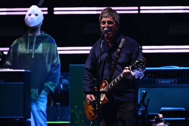 OASIS CONCERT MELBOURNE, Noel Gallagher of English rock band Oasis performs during the first show of their Australian tour at Marvel Stadium, in Melbourne, Friday, October 31, 2025. ( NO ARCHIVING, EDITORIAL USE ONLY MELBOURNE VICTORIA AUSTRALIA  Copyright: xJOELxCARRETTx 20251031169427442441