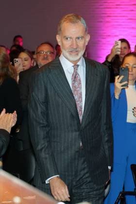 King Felipe attends the first Ibero-American Future Congress The head of the Ibero-American General Secretariat, Andrés Allamand, and King Felipe during the Ibero-American Future Congress, at Casa América, on October 31, 2025, in Madrid Spain Organized by the Ibero-American General Secretariat SEGIB and the Fundación Encuentros del Futuro FEF , the event will address, between October 30 and 31, issues such as the future of the world order, the crisis of democracy, smart cities, neuro-rights or education in the age of artificial intelligence FAMOUS KINGS CONGRESS José Ramó Madrid Madrid Madrid Spain  Copyright: xJosÃ xRamonxHernandox 7068580