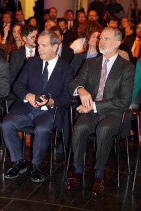 King Felipe attends the first Ibero-American Future Congress The head of the Ibero-American General Secretariat, Andrés Allamand, and King Felipe during the Ibero-American Future Congress, at Casa América, on October 31, 2025, in Madrid Spain Organized by the Ibero-American General Secretariat SEGIB and the Fundación Encuentros del Futuro FEF , the event will address, between October 30 and 31, issues such as the future of the world order, the crisis of democracy, smart cities, neuro-rights or education in the age of artificial intelligence FAMOUS KINGS CONGRESS José Ramó Madrid Madrid Madrid Spain  Copyright: xJosÃ xRamonxHernandox 7068587