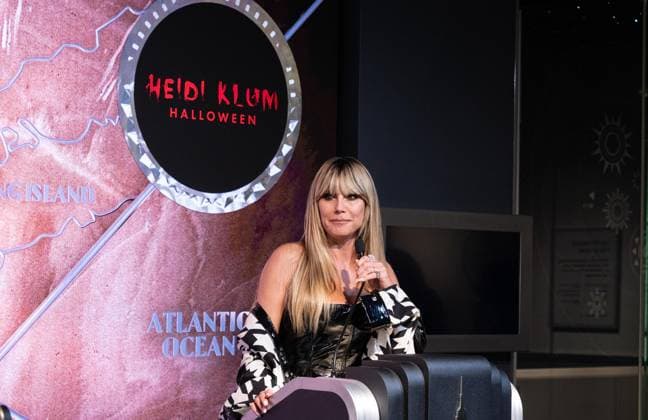 October 30, 2025, Bronx, New York, USA: Heidi Klum visits the Empire State Building in New York, NY on October 30, 2025 for ceremonial lighting in orange to celebrate Halloween. Bronx USA - ZUMAr339 20251030_znp_r339_003 Copyright: xLevxRadinx