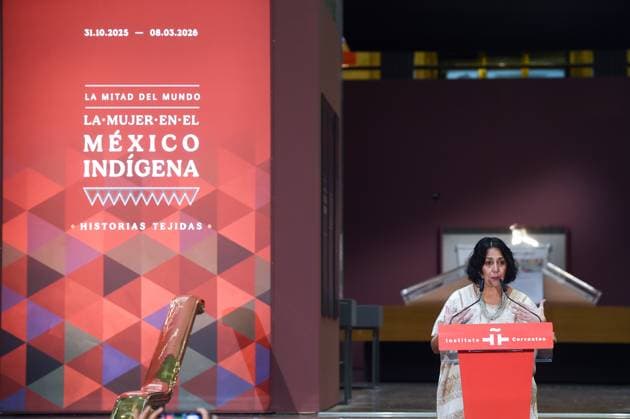 Albares opens the exhibition Half of the world Women in indigenous Mexico The curator of the exhibition, Karina Romero Blanco, during the opening of the exhibition Half of the world Women in indigenous Mexico , on October 31, 2025, in Madrid Spain The exhibition has been organized by the AECID together with the National Institute of Anthropology and History of Mexico INAH 31 OCTOBER 2025 Spain  Copyright: xGustavoxValientex 7069307