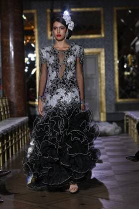 October 31, 2025, Madrid, Spain: A model walks in a Amparo Pardal design at the International Flamenco Fashion Week Madrid, (SIMOF) show, at the Wellington Hotel. Madrid Spain - ZUMAs197 20251031_aaa_s197_043 Copyright: xAtilanoxGarciax
