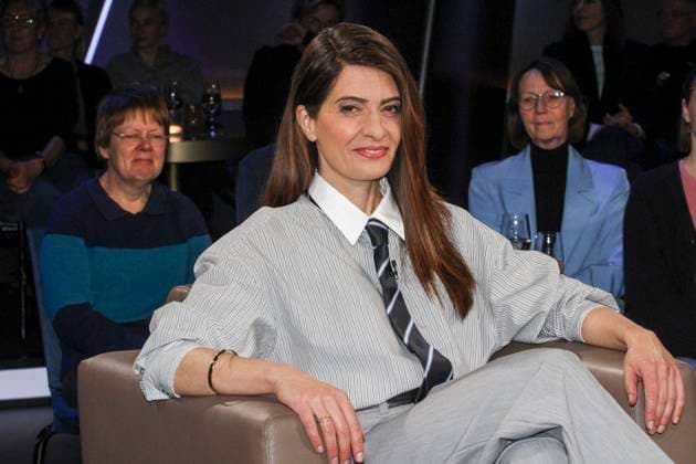 abb NDRTalkshow Linda Lydia Zervakis German Greek news anchor and TV presenter for ProSieben as a guest on the NDR talk show , from the NDR 3 studio on 31 10 2025 in Hamburg Hamburg Germany