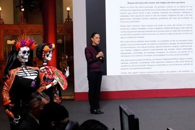 MexicoÃ¢â‚¬â ¢s President Claudia Sheinbaum Pardo speaks during a press conference about the Mexico Imparable Half Marathon at the National Palace. on October 31, 2025, in Mexico City, Mexico. Mexico City Mexico - ZUMAe321 20251031_zia_e321_005 Copyright: xLuisxBarronx