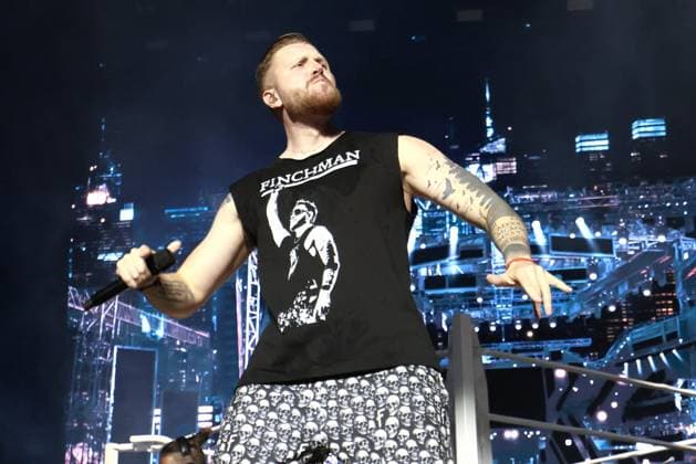 31 10 2025, Nils Wehowsky aka Finch, Rapper, in concert live at the Uber Arena, Berlin, Hip Hop, Berlin