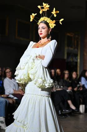 International Flamenco Fashion Week Madrid, (SIMOF) in Madrid - 31 Oct 2025 A model walks in a Angela Isa design at the International Flamenco Fashion Week Madrid, (SIMOF) show, at the Wellington Hotel in Madrid. Madrid Spain Copyright: xAtilanoxGarciax xSOPAxImagesx FOTO54277