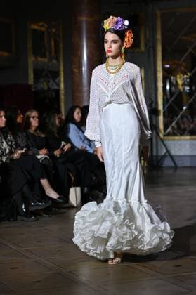 International Flamenco Fashion Week Madrid, (SIMOF) in Madrid - 31 Oct 2025 A model walks in a Angela Isa design at the International Flamenco Fashion Week Madrid, (SIMOF) show, at the Wellington Hotel in Madrid. Madrid Spain Copyright: xAtilanoxGarciax xSOPAxImagesx FOTO54283