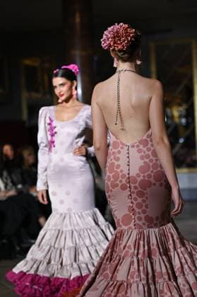 International Flamenco Fashion Week Madrid, (SIMOF) in Madrid - 31 Oct 2025 A model walks in a Angela Isa design at the International Flamenco Fashion Week Madrid, (SIMOF) show, at the Wellington Hotel in Madrid. Madrid Spain Copyright: xAtilanoxGarciax xSOPAxImagesx FOTO54299