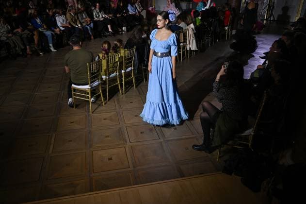International Flamenco Fashion Week Madrid, (SIMOF) in Madrid - 31 Oct 2025 A model walks in a Angela Isa design at the International Flamenco Fashion Week Madrid, (SIMOF) show, at the Wellington Hotel in Madrid. Madrid Spain Copyright: xAtilanoxGarciax xSOPAxImagesx FOTO54310