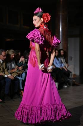 International Flamenco Fashion Week Madrid, (SIMOF) in Madrid - 31 Oct 2025 A model walks in a Angela Isa design at the International Flamenco Fashion Week Madrid, (SIMOF) show, at the Wellington Hotel in Madrid. Madrid Spain Copyright: xAtilanoxGarciax xSOPAxImagesx FOTO54313