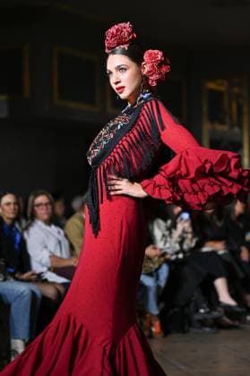 International Flamenco Fashion Week Madrid, (SIMOF) in Madrid - 31 Oct 2025 A model walks in a Angela Isa design at the International Flamenco Fashion Week Madrid, (SIMOF) show, at the Wellington Hotel in Madrid. Madrid Spain Copyright: xAtilanoxGarciax xSOPAxImagesx FOTO54319