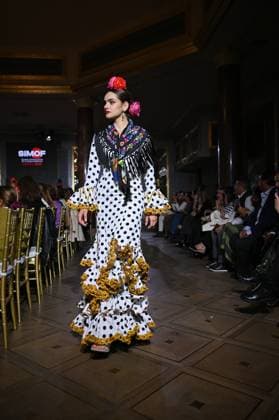 International Flamenco Fashion Week Madrid, (SIMOF) in Madrid - 31 Oct 2025 A model walks in a Angela Isa design at the International Flamenco Fashion Week Madrid, (SIMOF) show, at the Wellington Hotel in Madrid. Madrid Spain Copyright: xAtilanoxGarciax xSOPAxImagesx FOTO54358